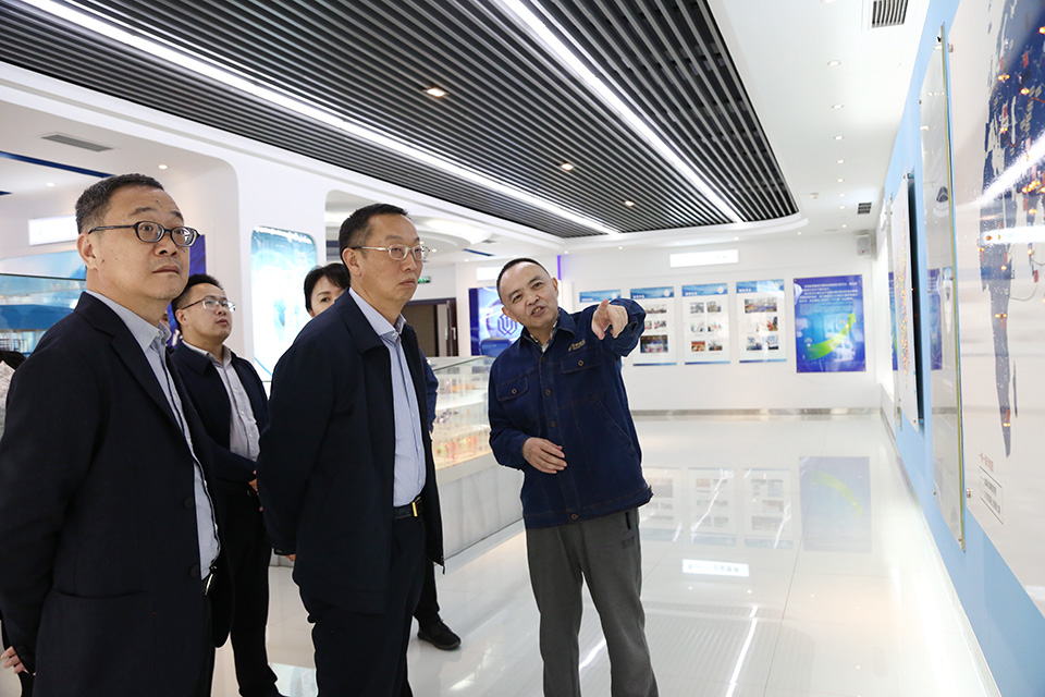 1572828359125652.jpg 8E3A4173.jpg